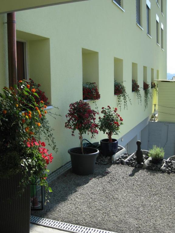 Hotel Restaurant Roessli Uetendorf Bagian luar foto