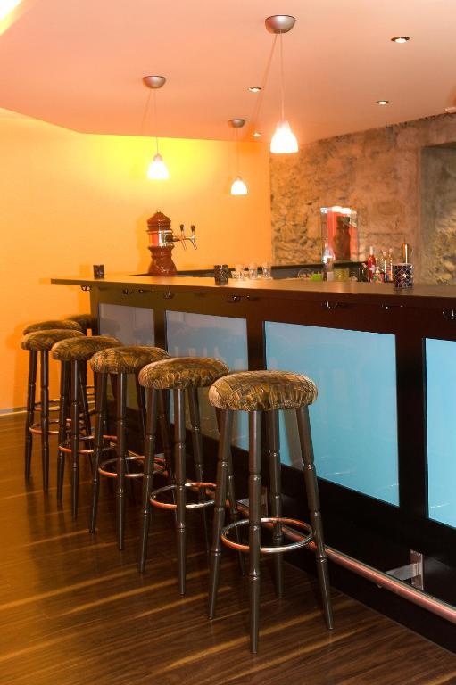 Hotel Restaurant Roessli Uetendorf Bagian luar foto