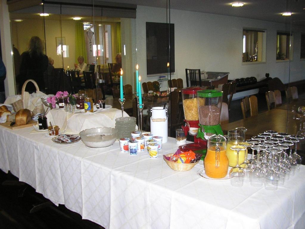 Hotel Restaurant Roessli Uetendorf Bagian luar foto